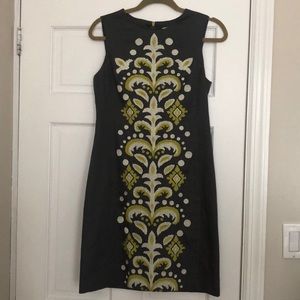 Gray pattern sheath dress